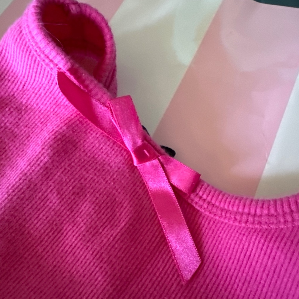 Victoria Secret Top - Picture 7 of 7